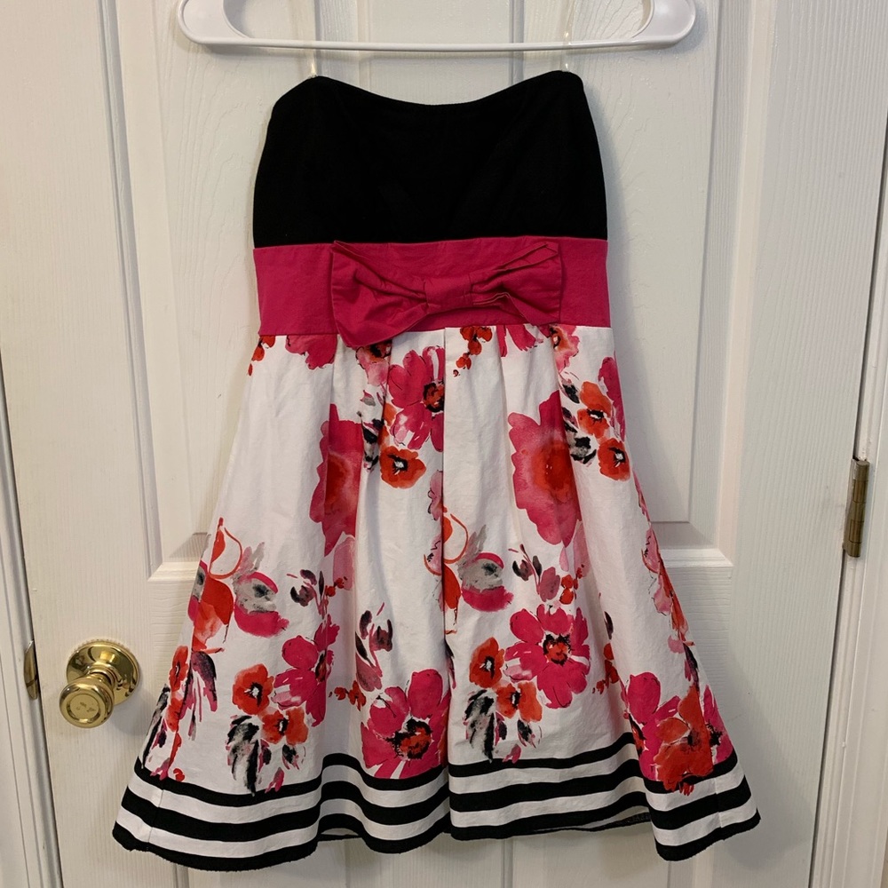 Speechless black and white dress w/ pink flowers